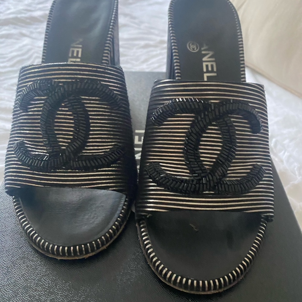 Chanel - Picture 2 of 5